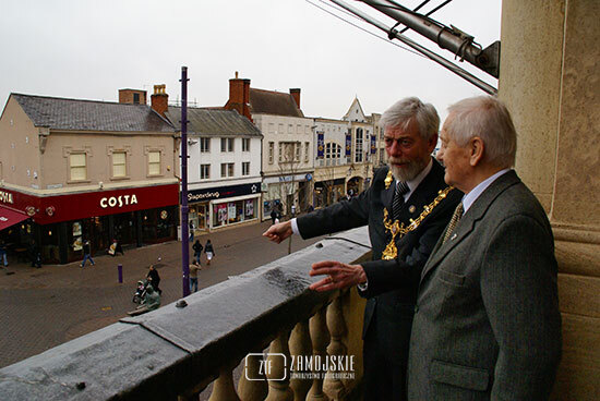 Mer J.Tormey i S.Orłowski na ratuszowym balkonie - fot. Iwona Kawałko